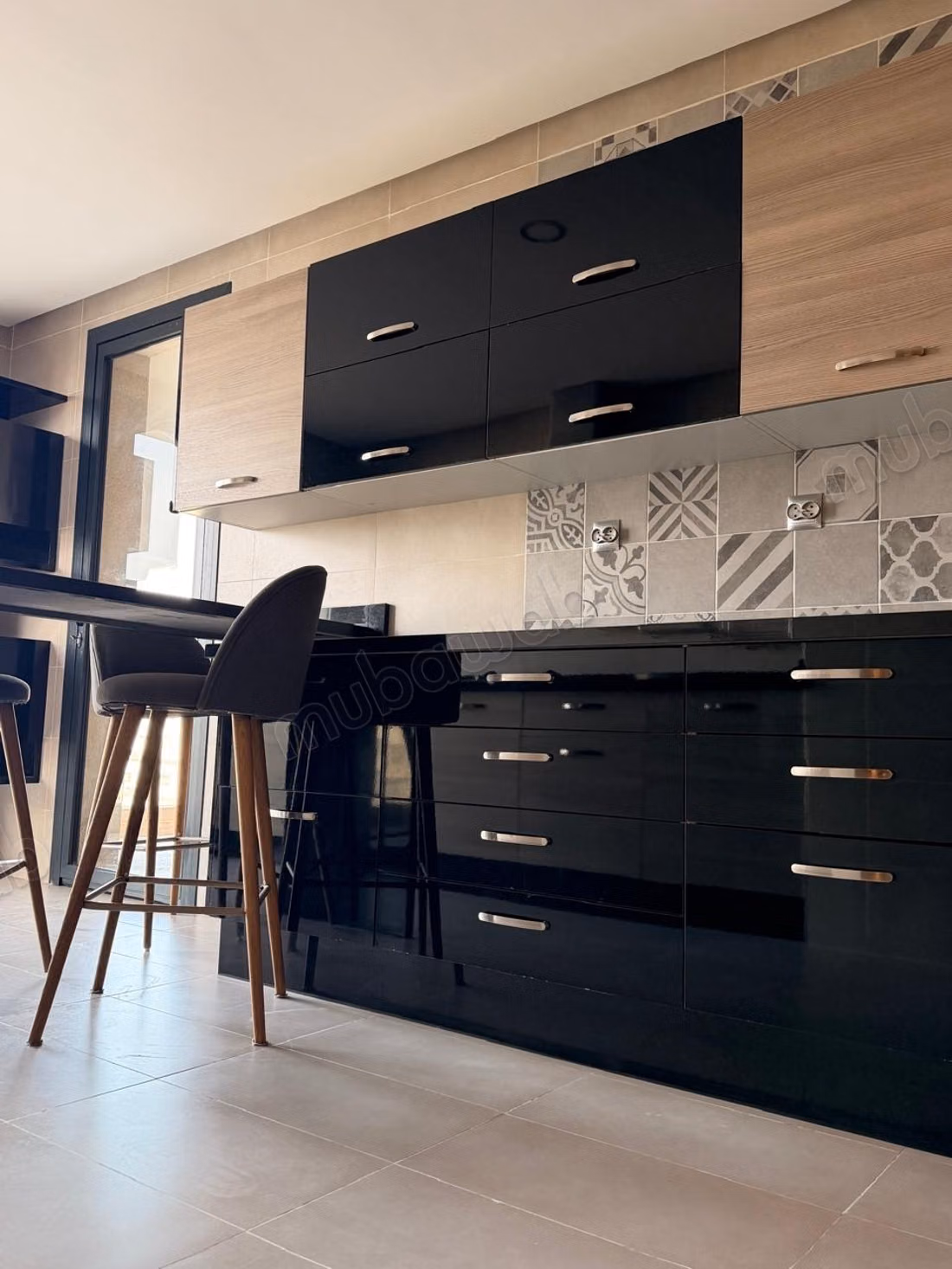 Appartement en location à Prestigia Hay Riyad. Surface totale 220 m². Spacieux salon européen