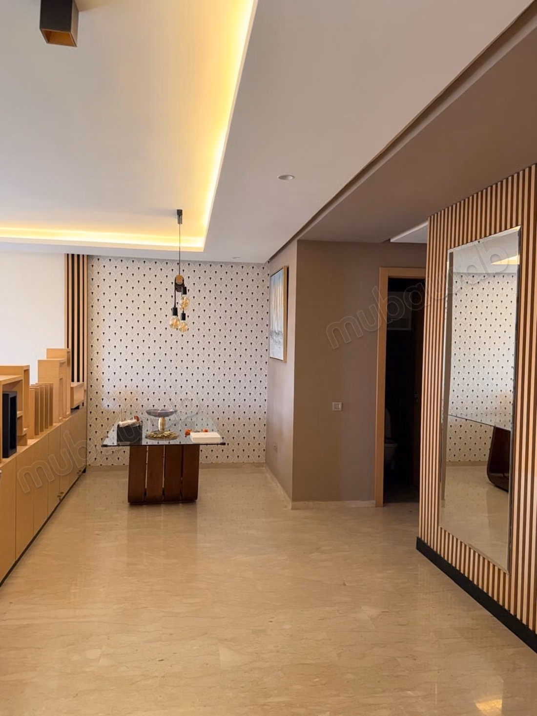 Appartement en location à Prestigia Hay Riyad. Surface totale 220 m². Spacieux salon européen