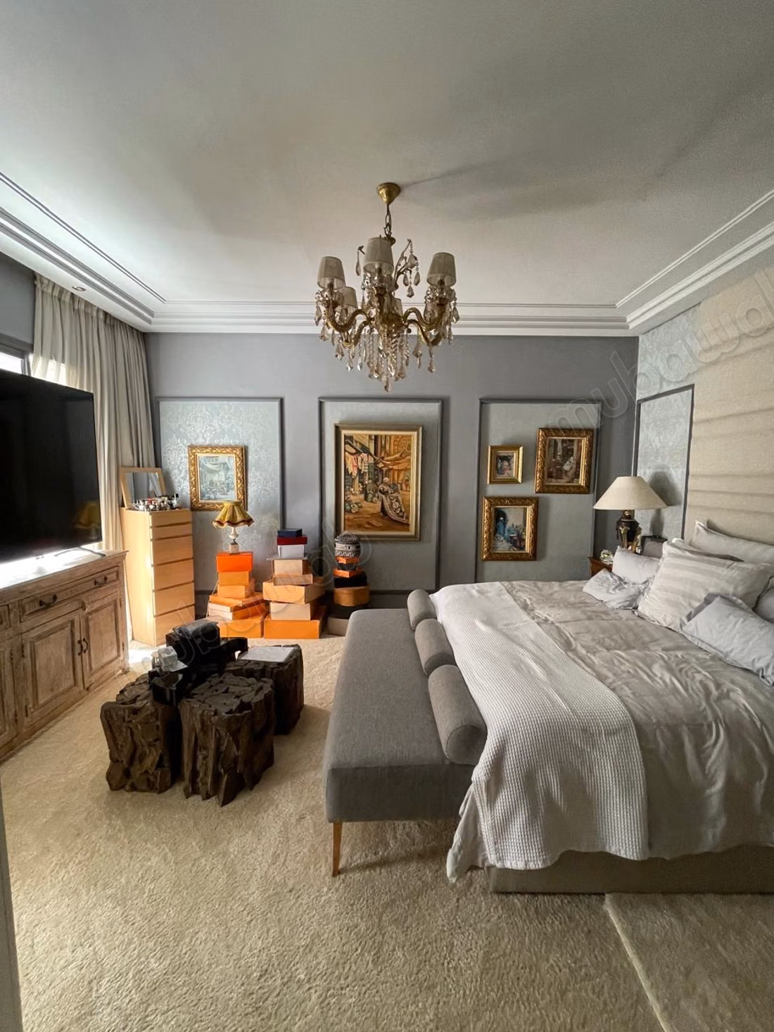 Luxurious villa for sale in Ain Diab Extension. Area 450 m². Air conditioning and pool
