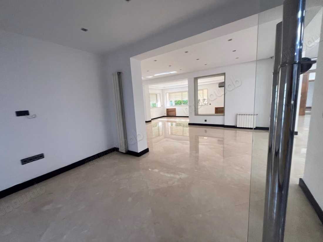 Villa professionnelle de 1.250 m de surface exploitable a la location en plein quartier Anfa idéal pour siège social