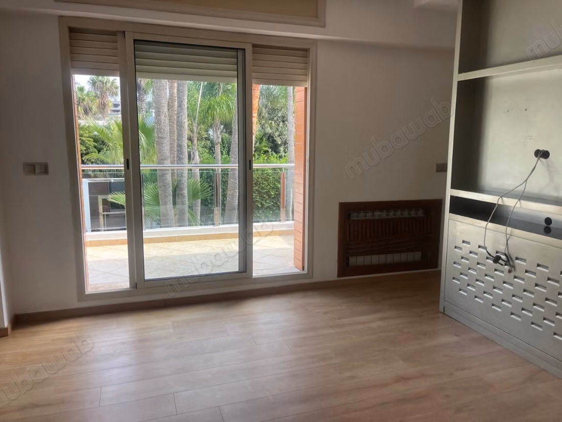 Villa professionnelle de 1.250 m de surface exploitable a la location en plein quartier Anfa idéal pour siège social