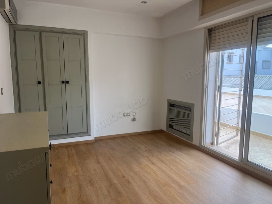 Villa professionnelle de 1.250 m de surface exploitable a la location en plein quartier Anfa idéal pour siège social
