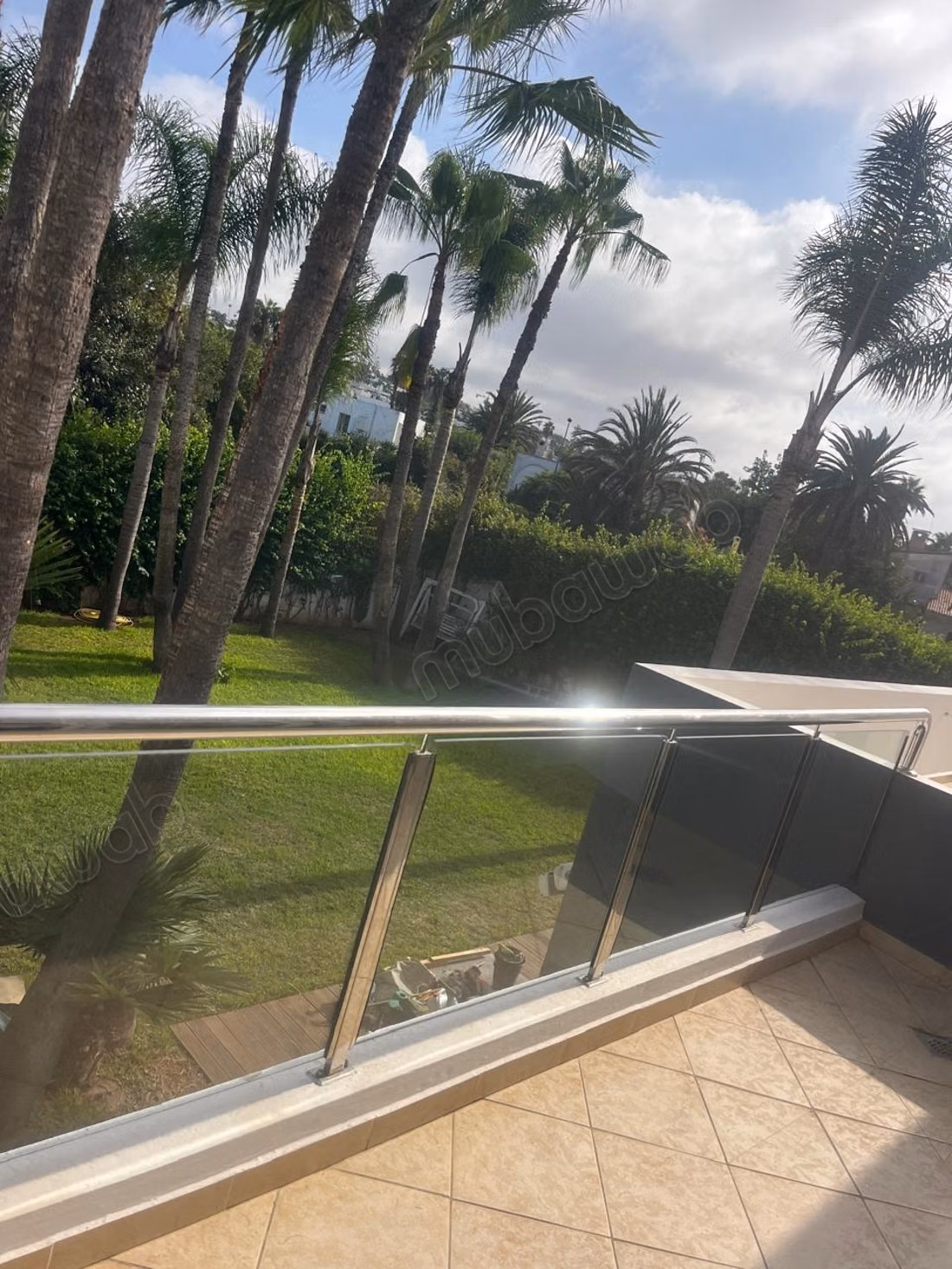 Villa professionnelle de 1.250 m de surface exploitable a la location en plein quartier Anfa idéal pour siège social