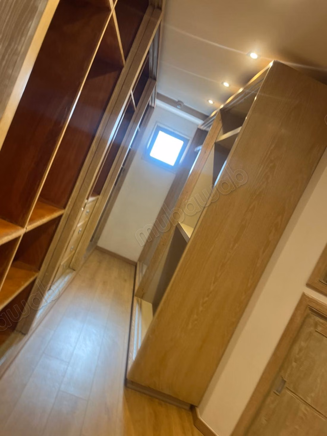 Villa professionnelle de 1.250 m de surface exploitable a la location en plein quartier Anfa idéal pour siège social