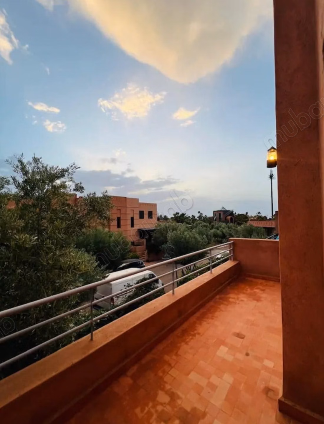 Agnifique duplex trois chambres avec piscine en location