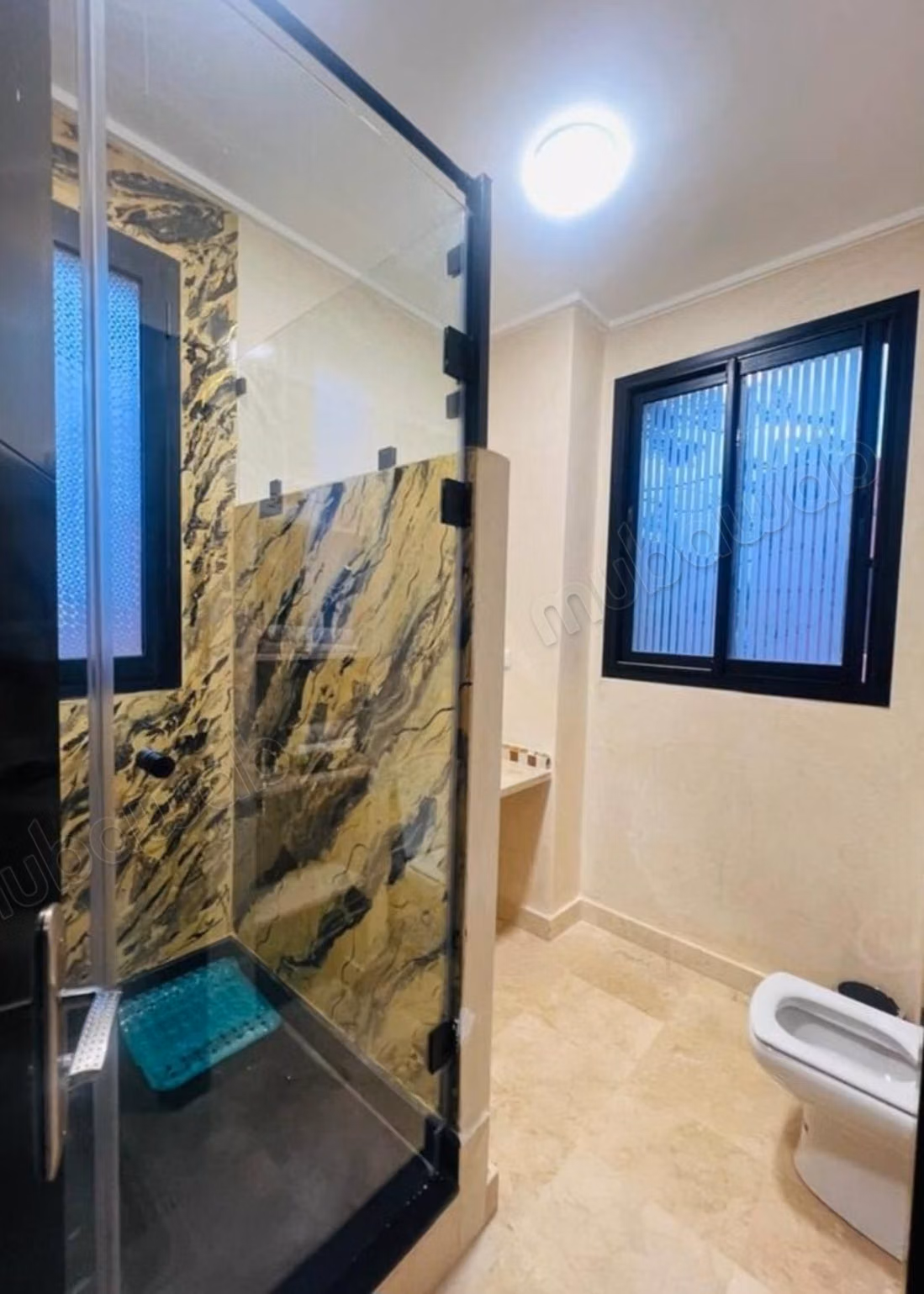 Agnifique duplex trois chambres avec piscine en location