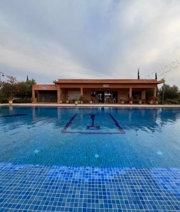 Agnifique duplex trois chambres avec piscine en location