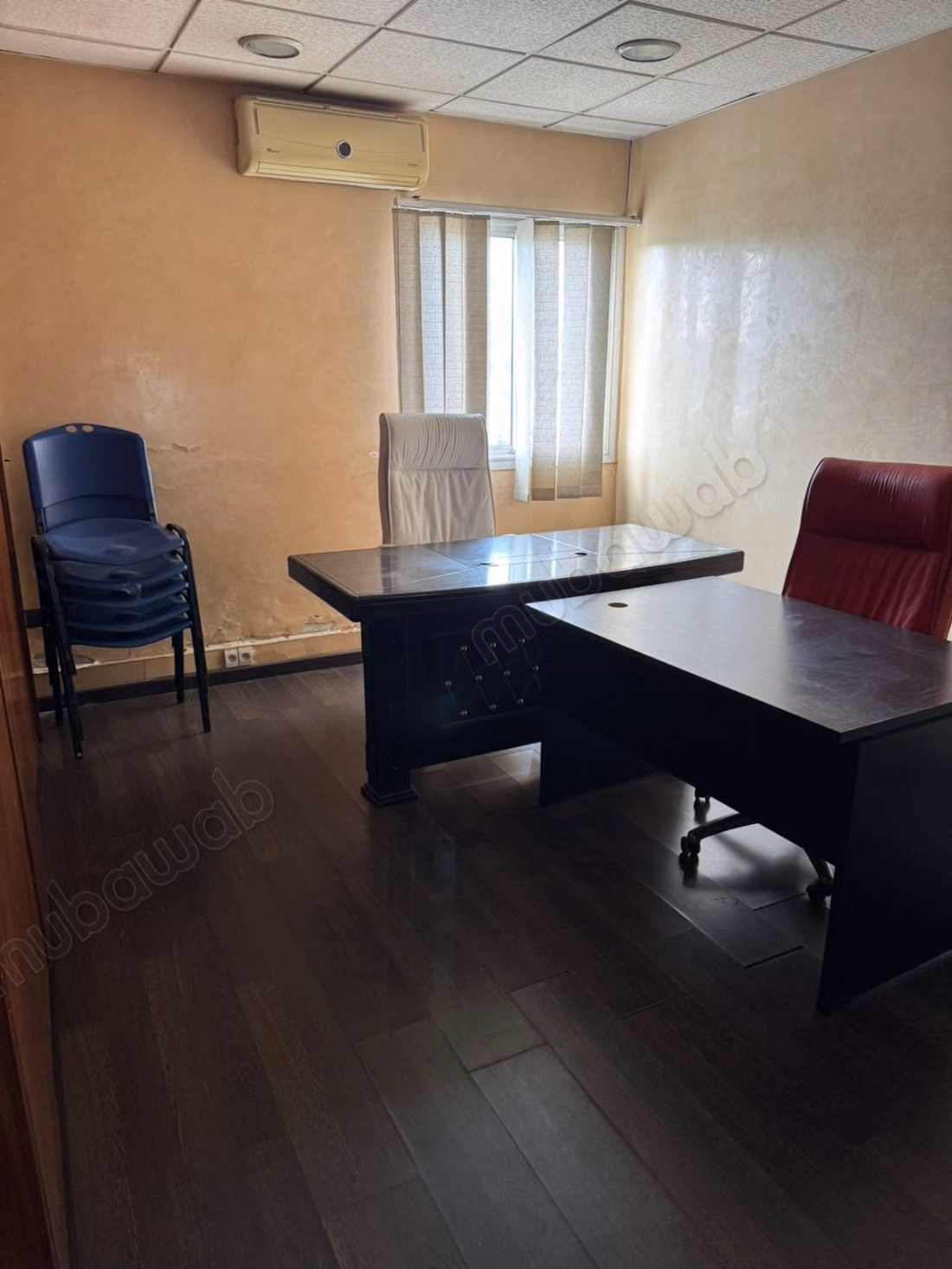 Location de bureaux à Aïn Sebaâ.
Superficie 90 m².
Concierge et climatisation
