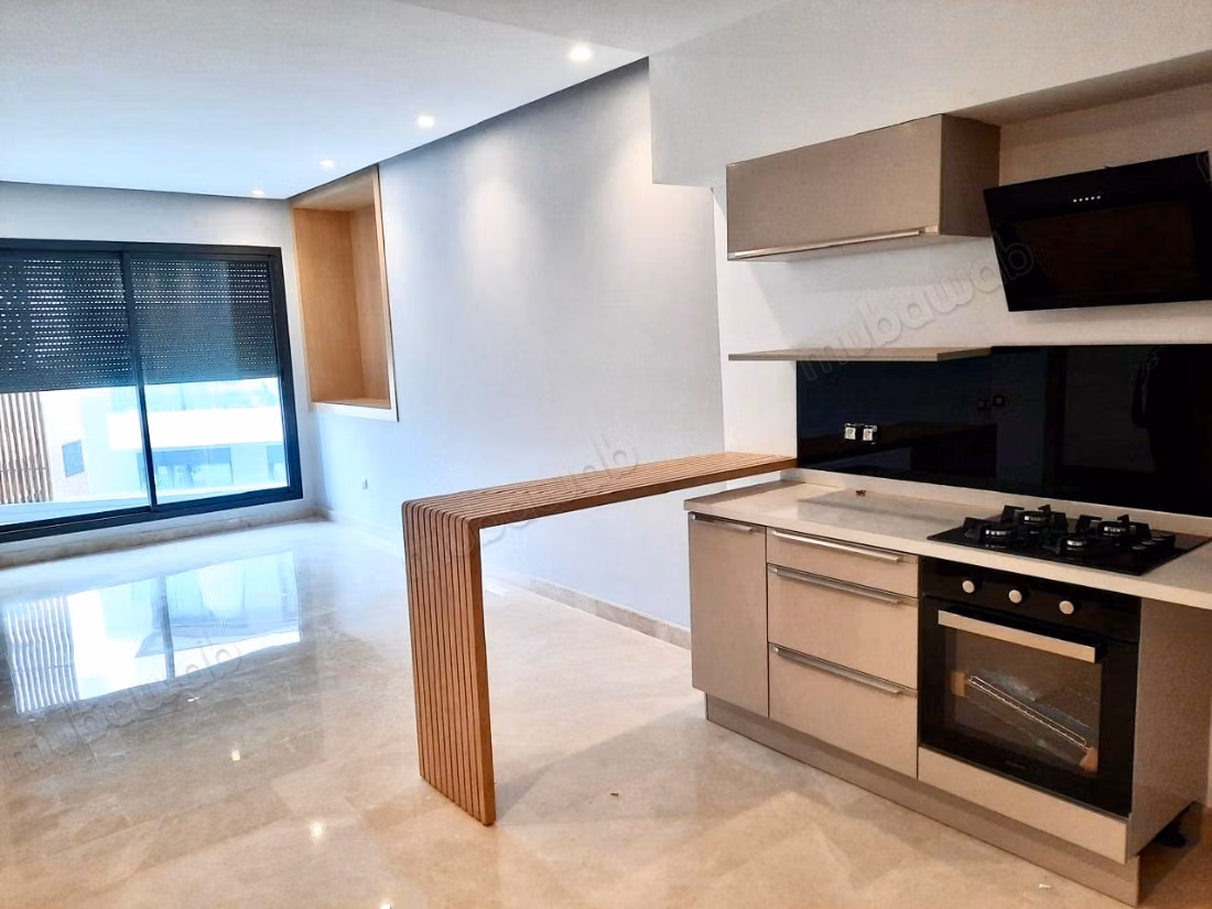 En Location Vide: Magnifique Studio dans une résidence familiale et calme au quartier les Princesses