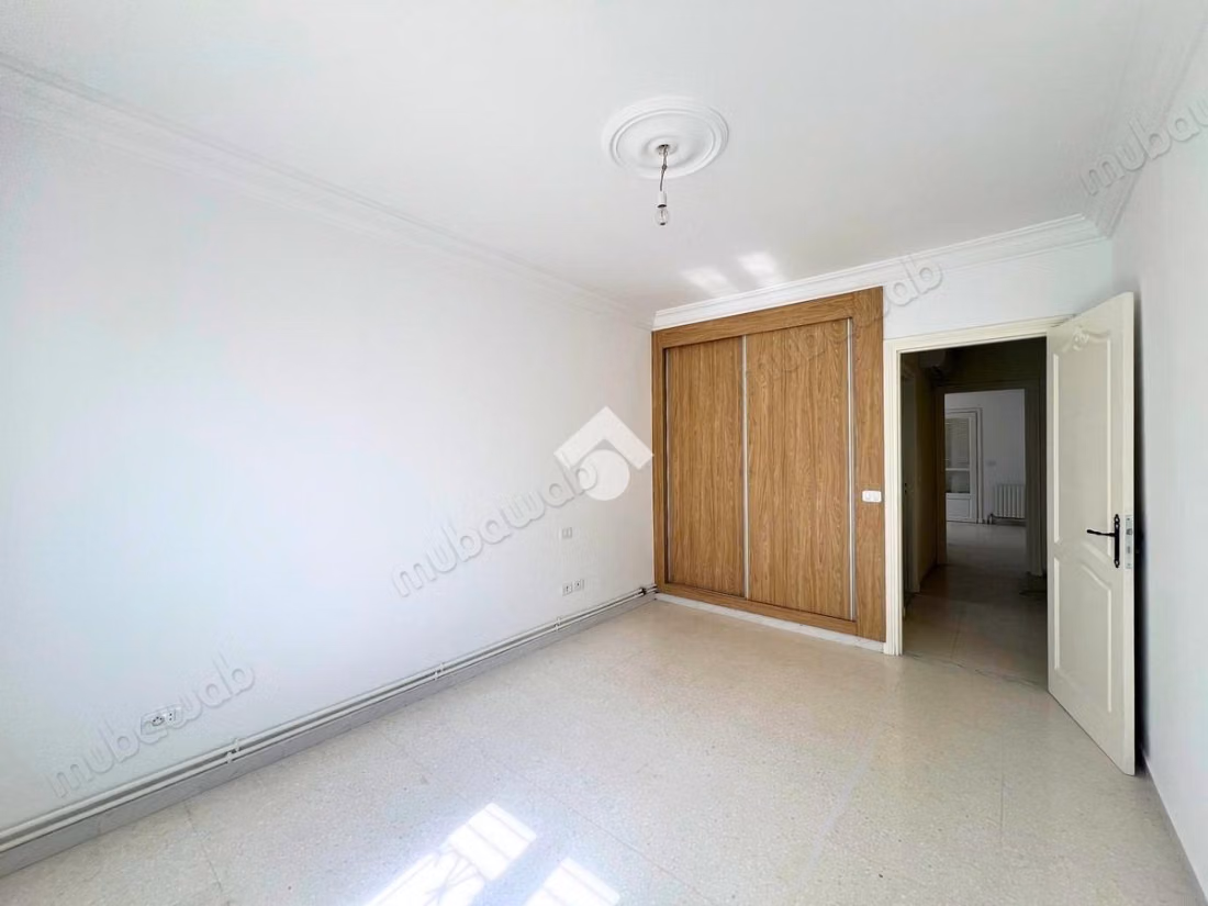 Etage de villa en location