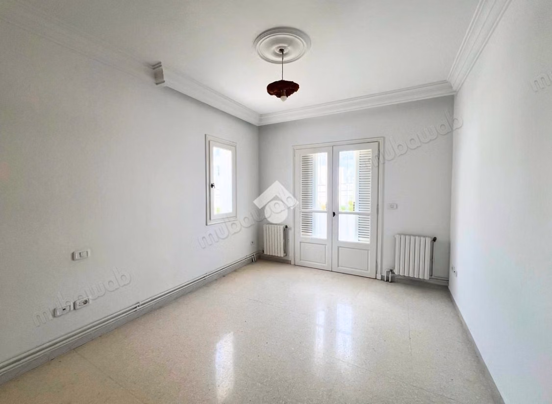 Etage de villa en location