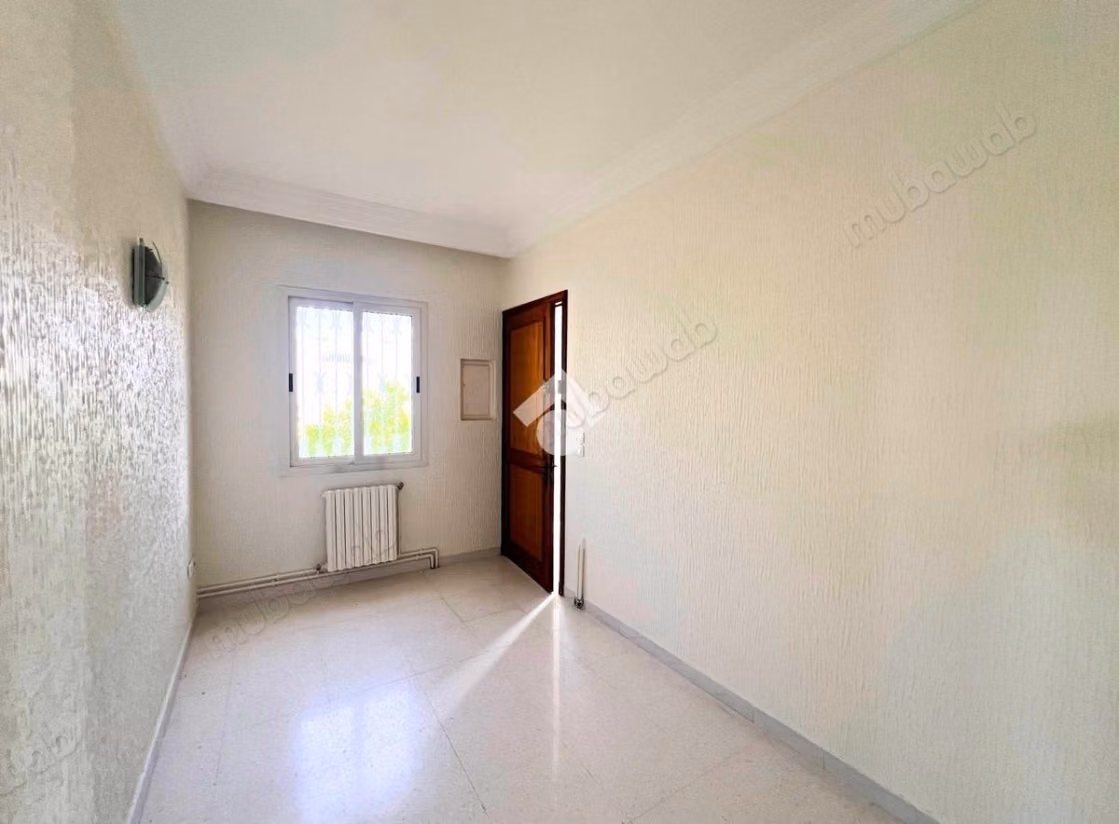 Etage de villa en location