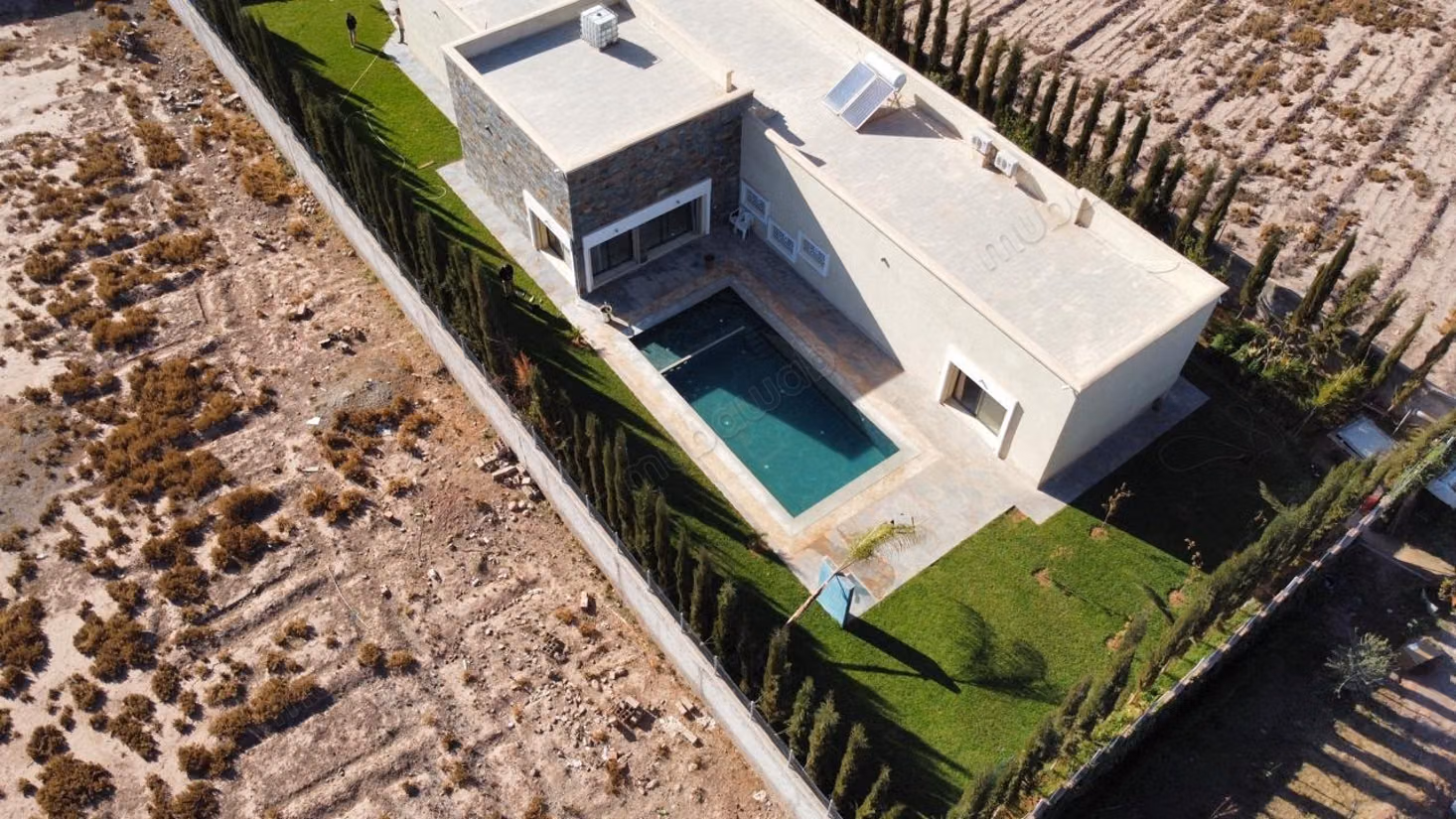 Villa de Haut Standing piscine chauffée à Louer – Route de Ouarzazate Chwiter, à 20 km /0 piste de Marrakech