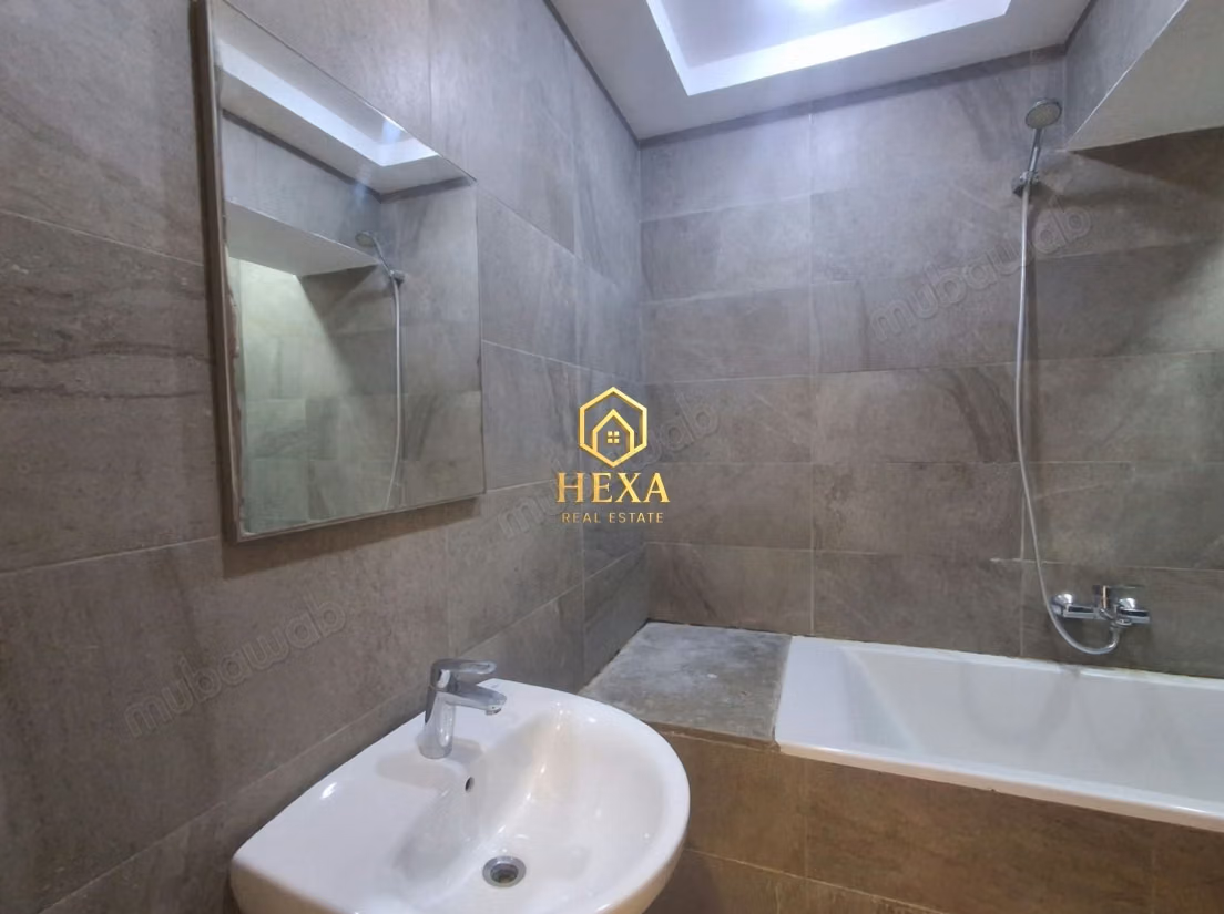 À louer duplex s4 avec piscine lac 2