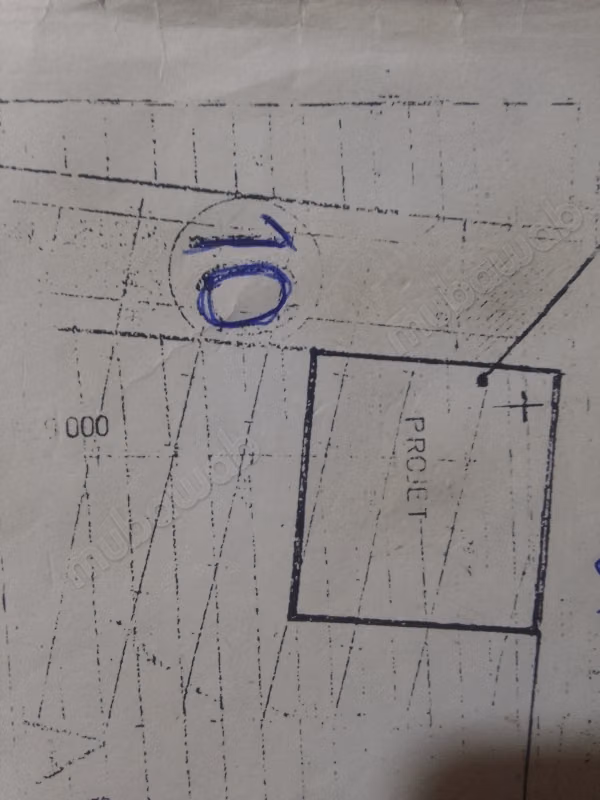 Vente terrain à Ait Melloul. 
Superficie 327 m²