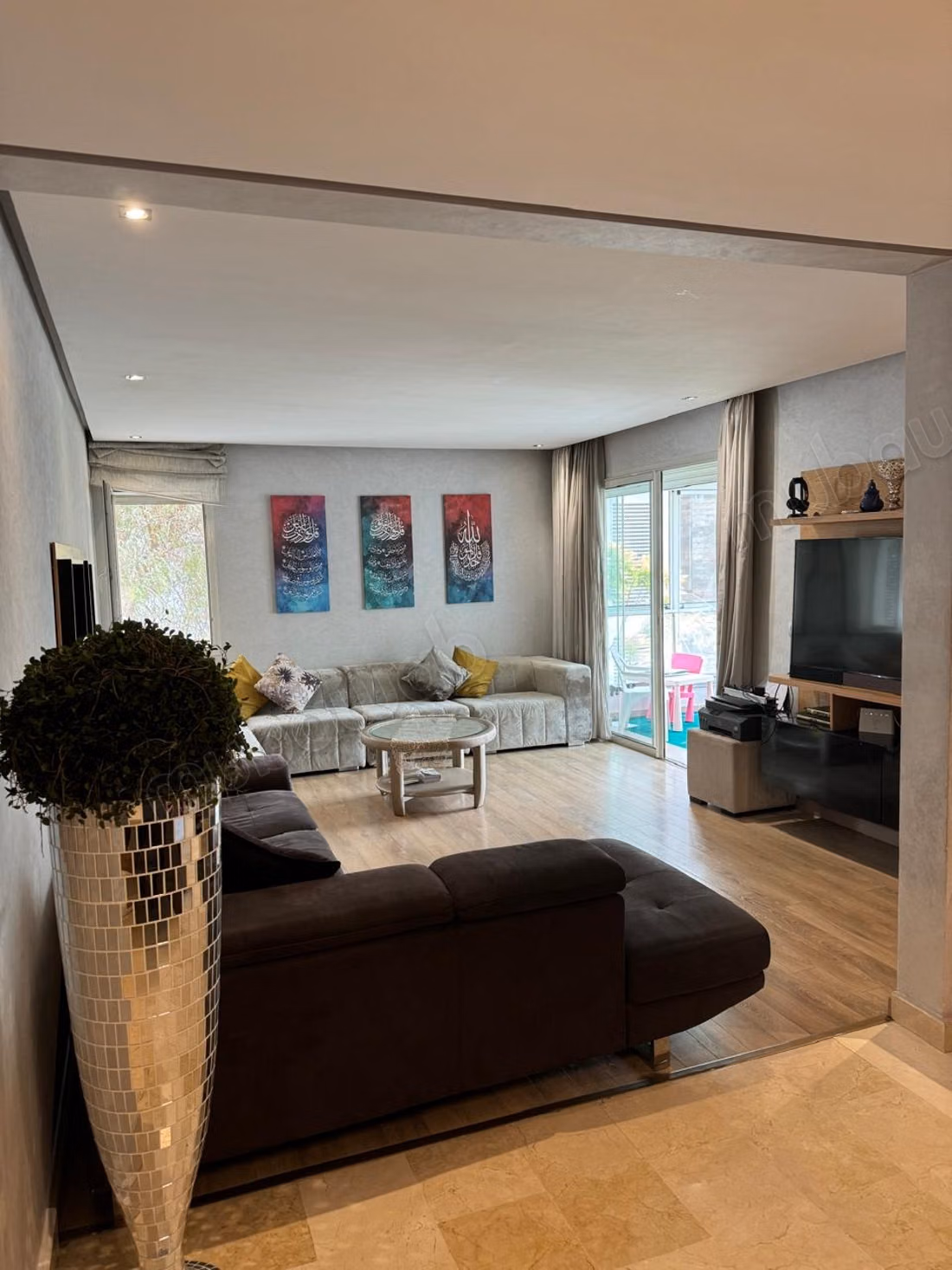 Appartement à louer à Ville Verte. 
3 chambres