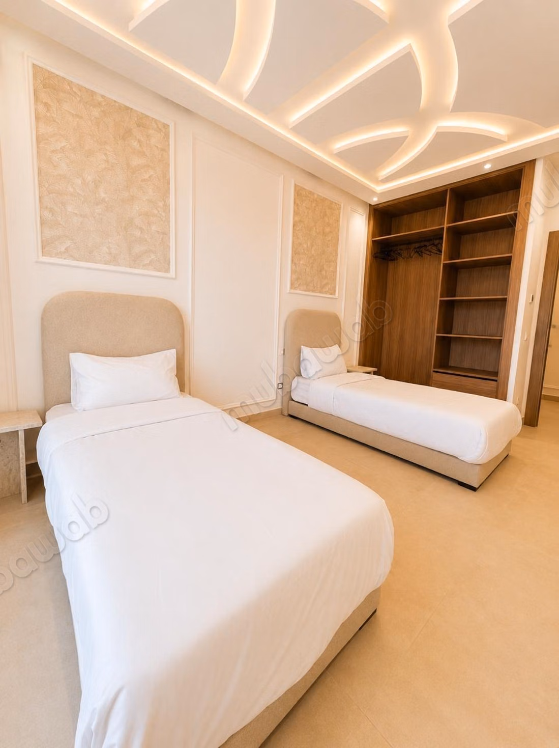 Luxe huis te koop op Route de l'Ourika. 10 kamers. Zwembad en conciërgeservice