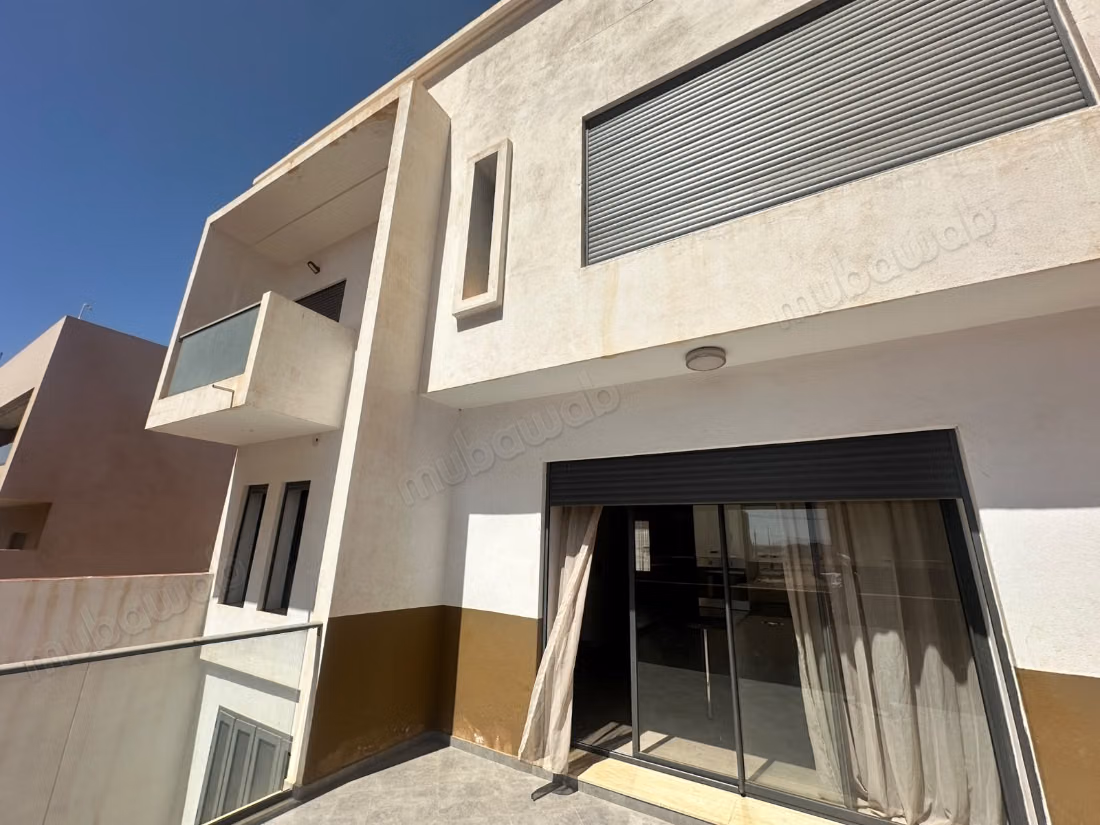 Villa de haut standing à vendre à Tiznit. 4 pièces. Porte blindée, sécurité