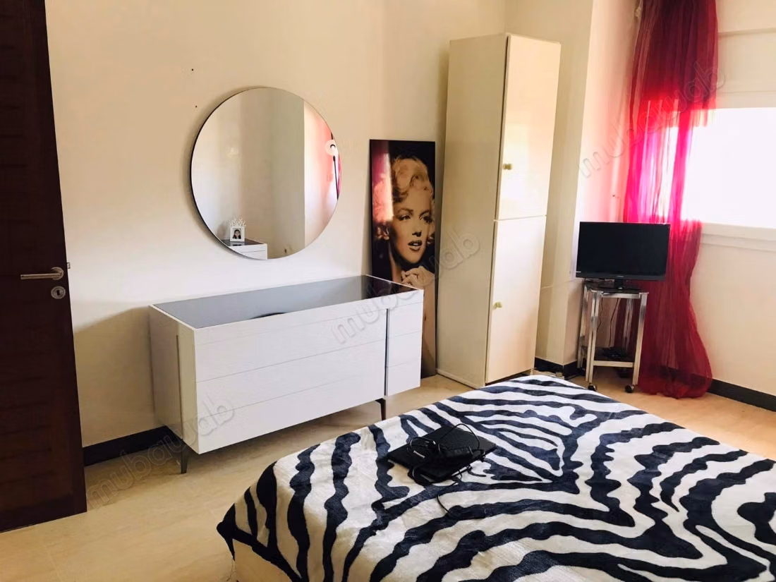 Proprietà in affitto a Cité El Khalil. 4 belle camere. Sistema satellitare e residenza sicura.