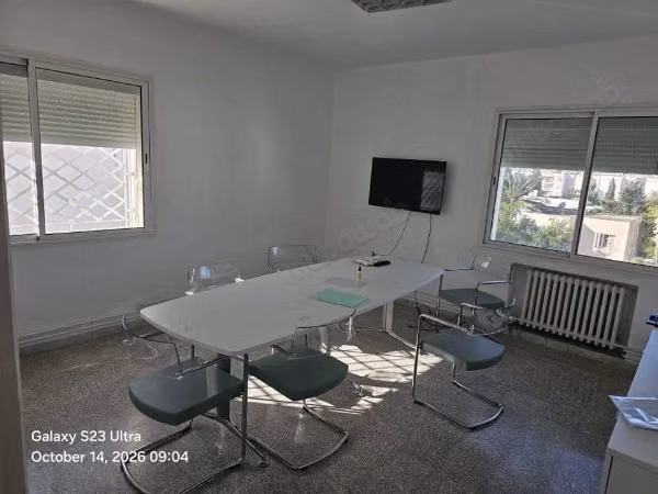 Piano di una villa in affitto a El Menzah 6. Uffici