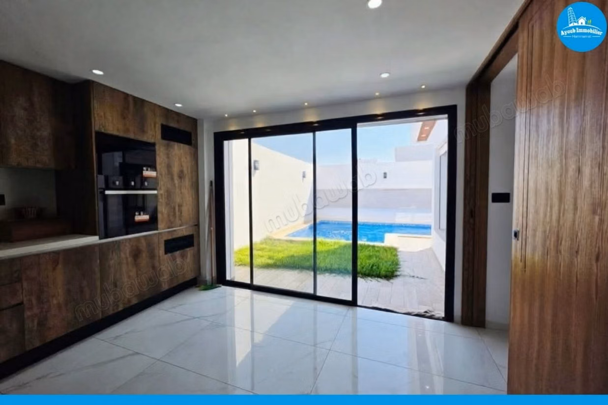 Étage de villa à louer à l'année à Hammamet