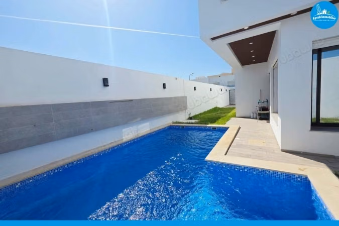 Étage de villa à louer à l'année à Hammamet