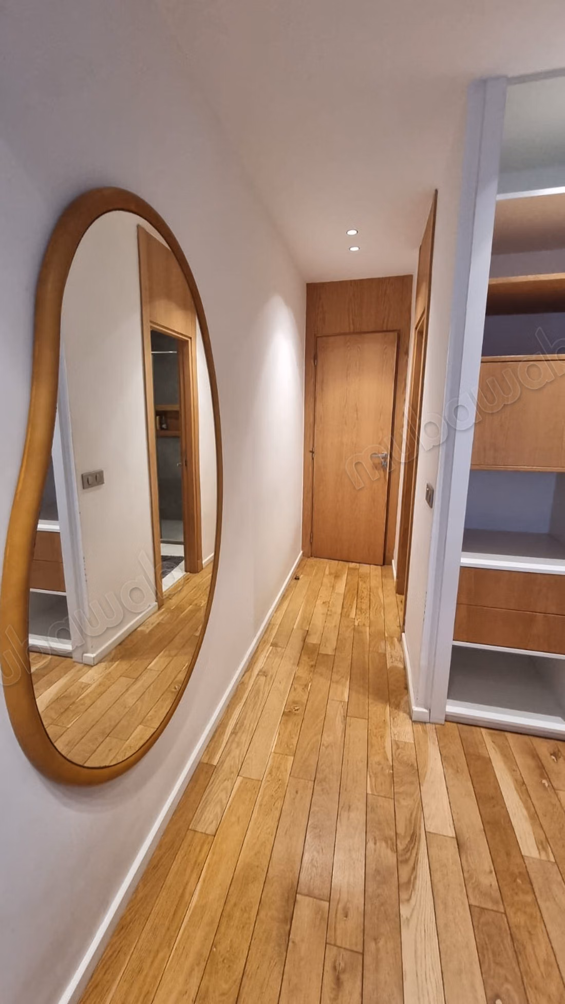 Appartement te huur in Racine. Oppervlakte 100 m². Goed ingericht