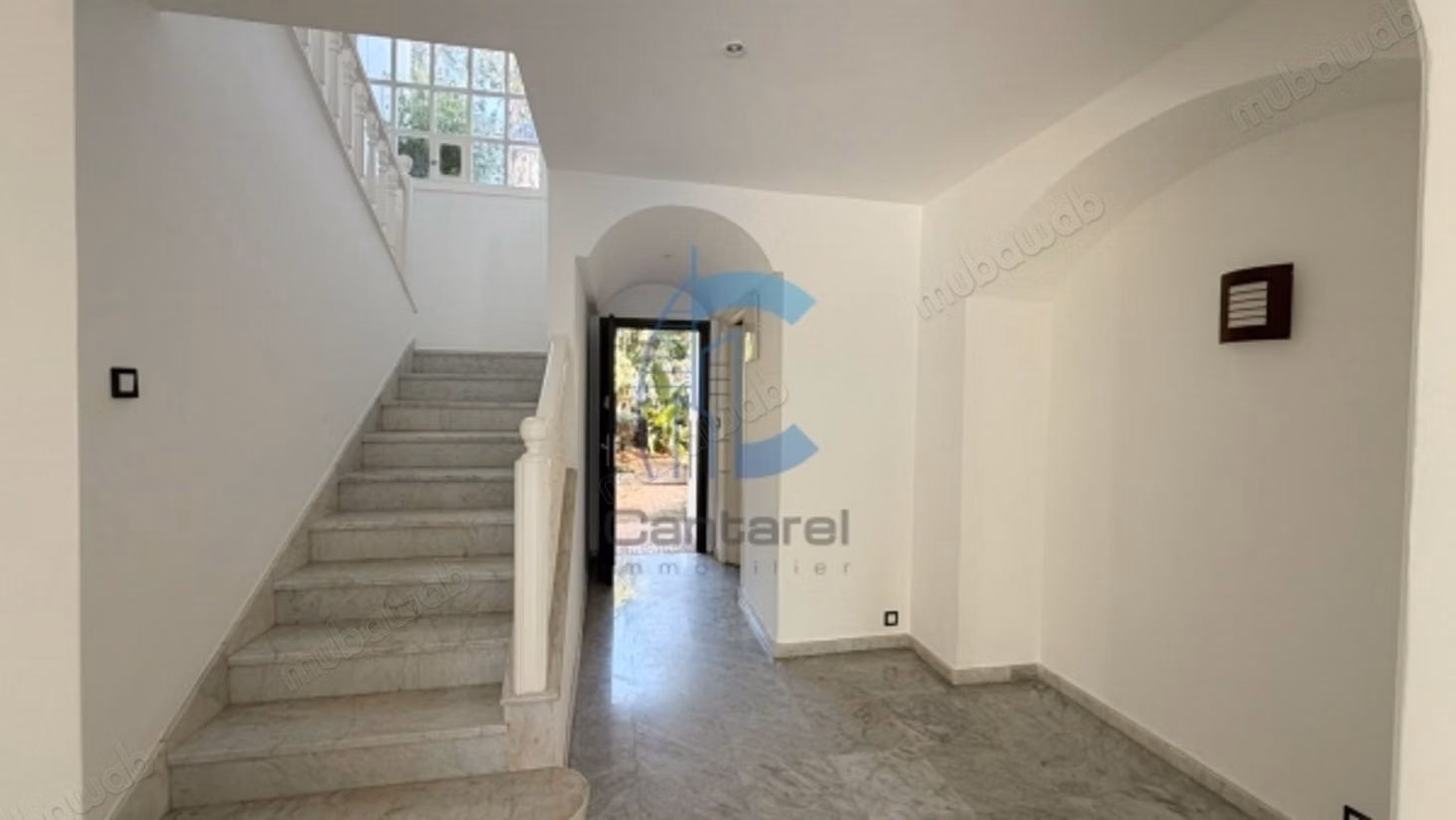 Villa avec piscine et jardin à louer 
almaz