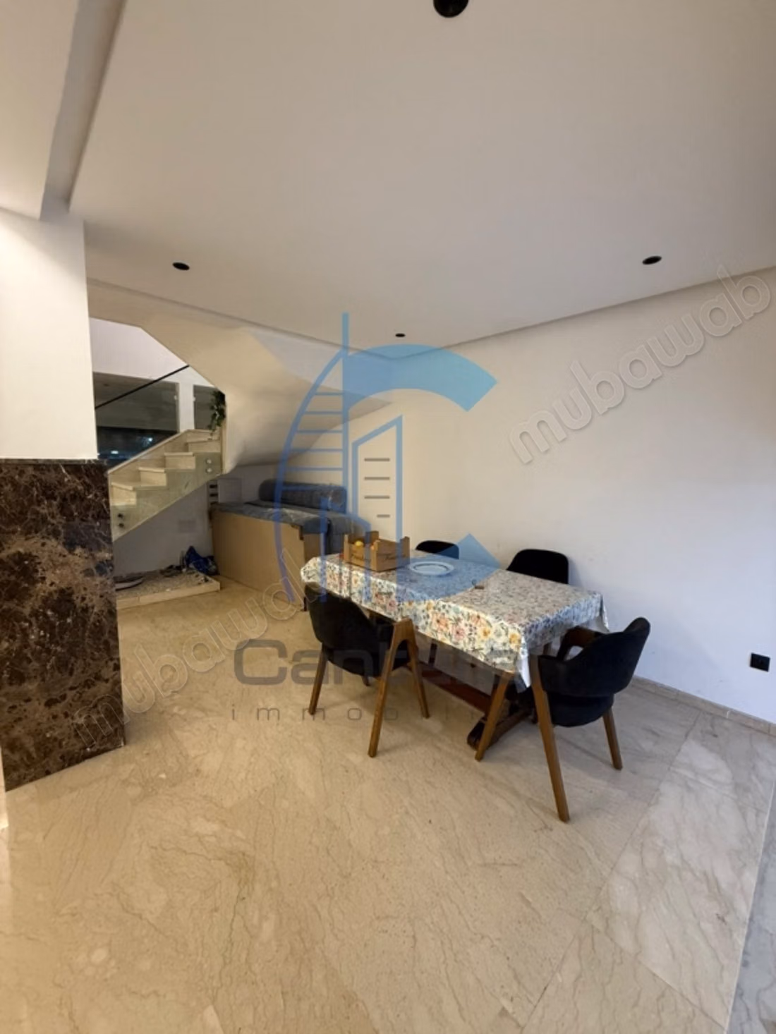 Villa avec piscine et jardin à louer 
almaz