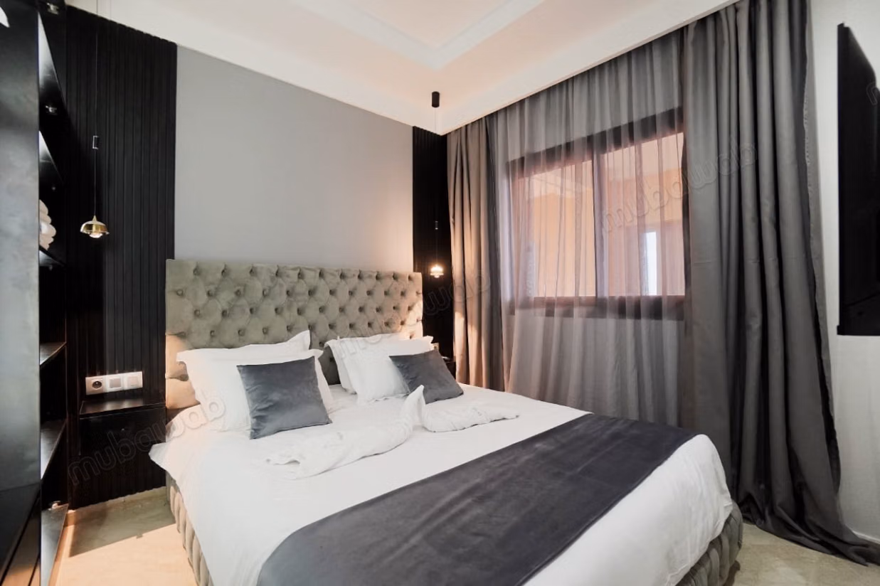 Appartement à louer à Route Casablanca. 
Surface de 92 m². 
Bien meublé