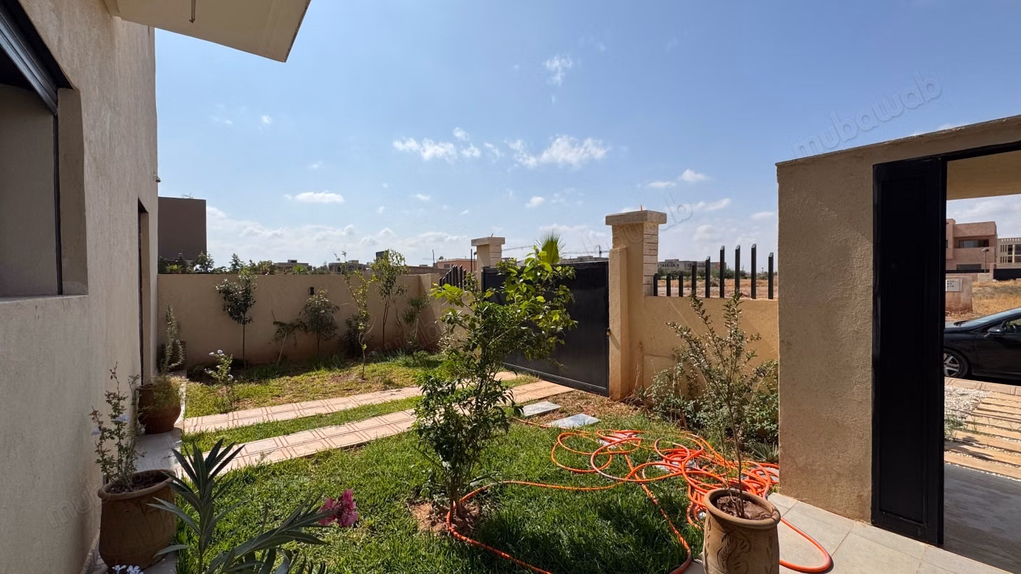 Villa neuve avec piscine 
Résidence Alliances