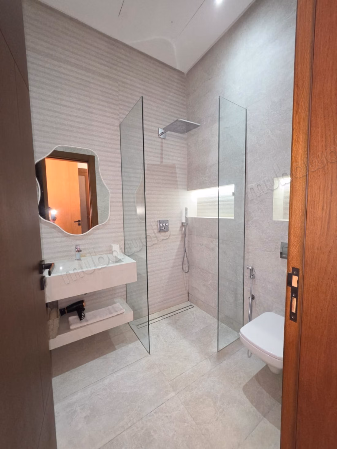 Villa de Prestige à Vendre – Route d’Amezmiz