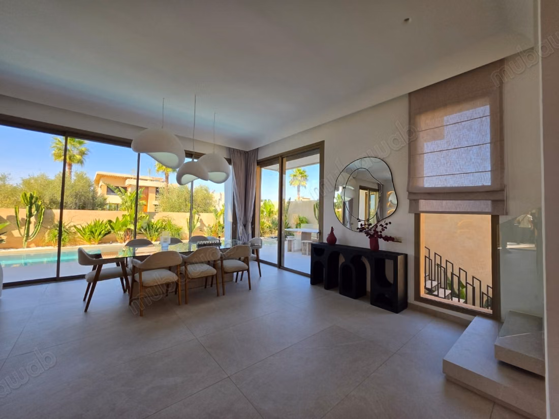 Villa de Prestige à Vendre – Route d’Amezmiz