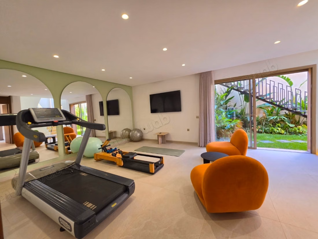 Villa de Prestige à Vendre – Route d’Amezmiz