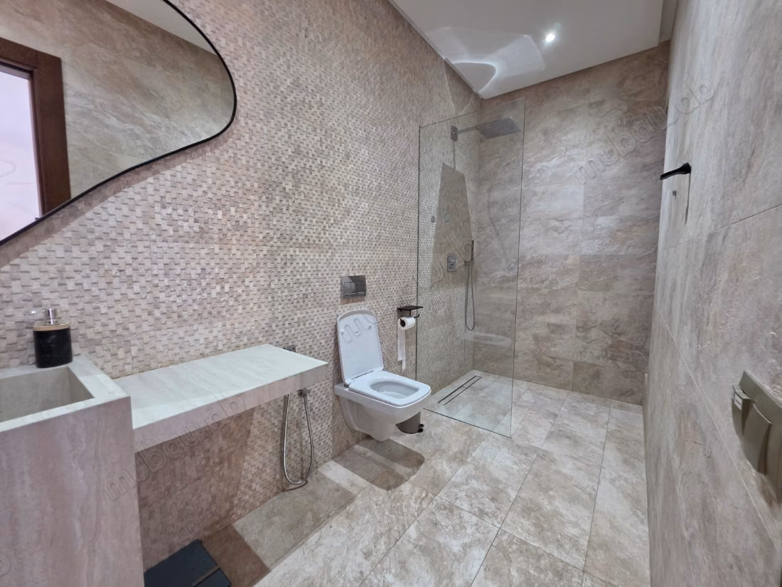 Villa de Prestige à Vendre – Route d’Amezmiz