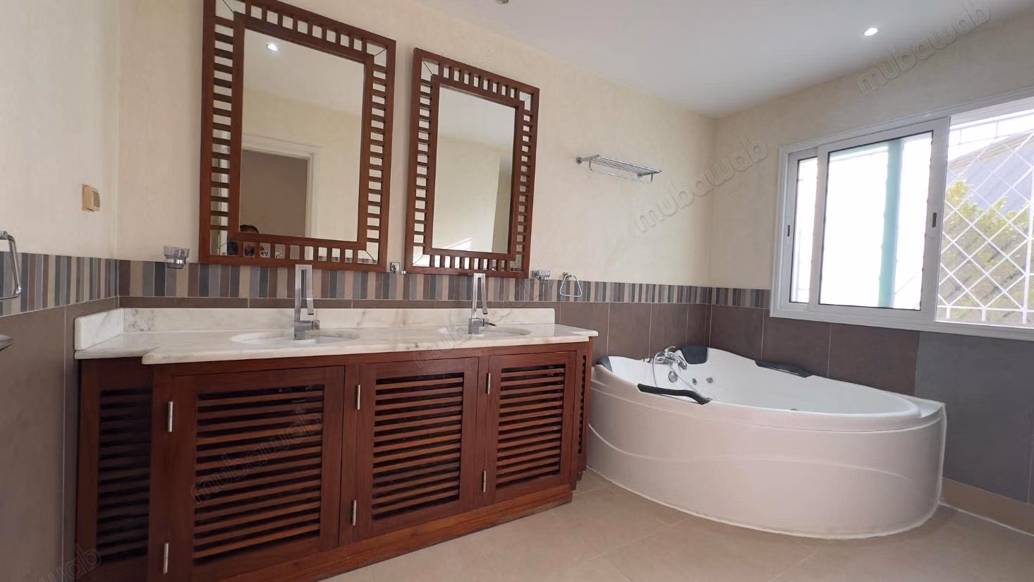 In affitto Villa S5 con piscina al Lago 2
