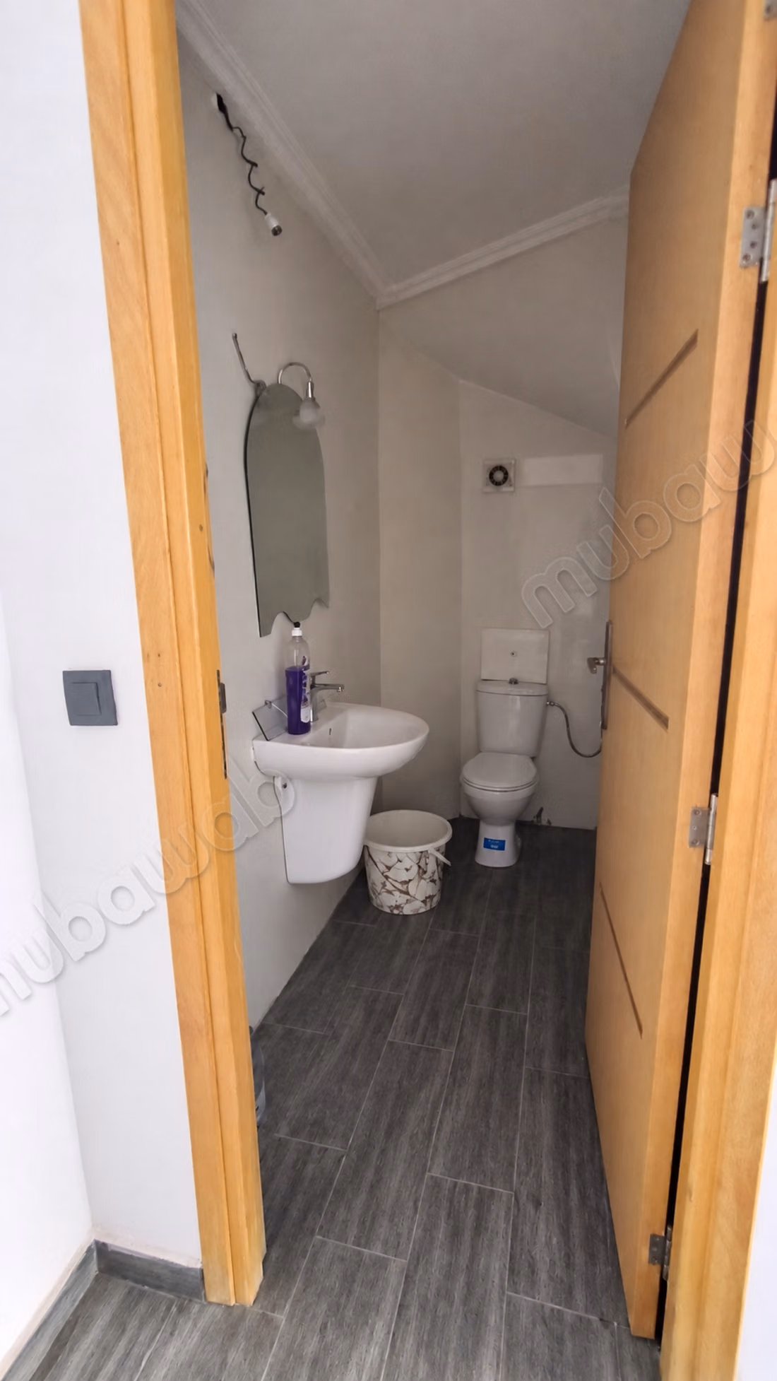 Local commercial 53 m² avec mezzanine – Majorelle