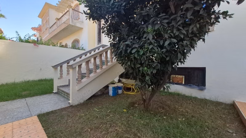 In vendita 3 ville per abitazione a Oasis