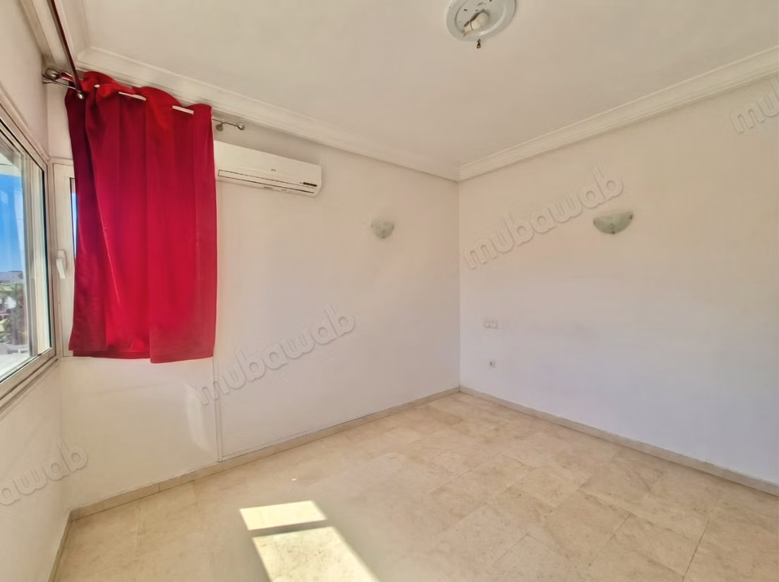 Villa Vide avec Piscine 
Ain Diab Extension