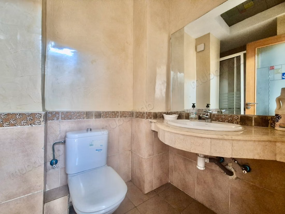 Villa Vide avec Piscine 
Ain Diab Extension