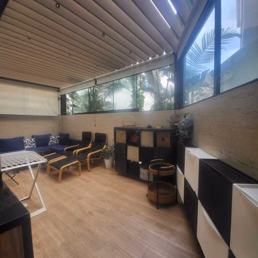 Appartement à Vendre de 120.0 m² à Casablanca, Ain Sebaa