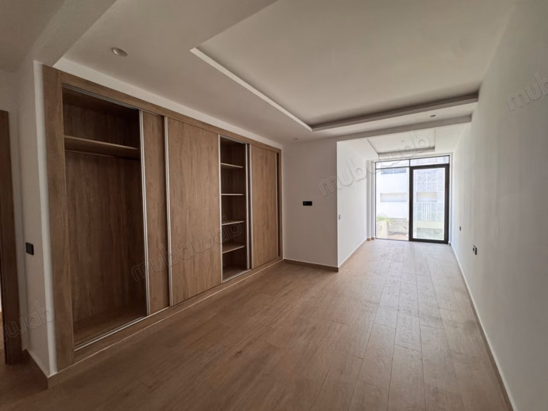 Spacieux appartement à iberia