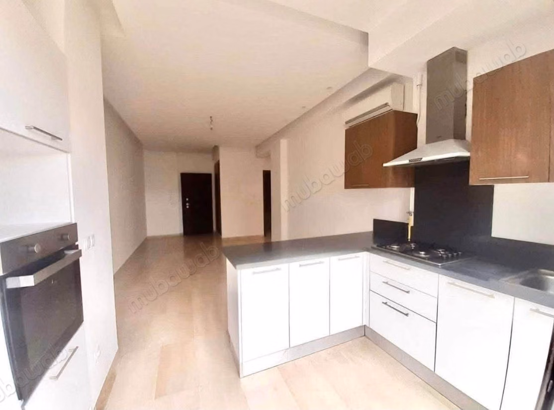 À vendre s3 au rez de chaussée a ennasr 2