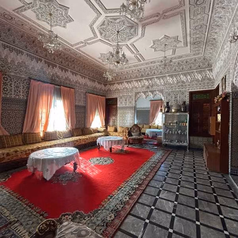 Villa à Vendre de 830.0 m² à Casablanca, Polo Maarif