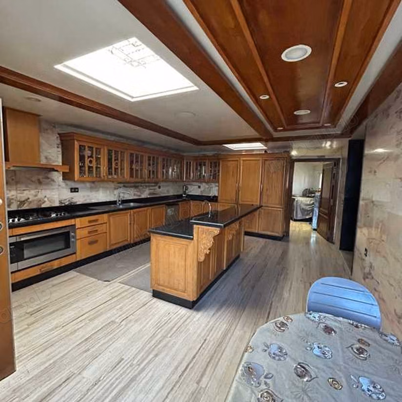 Villa à Vendre de 830.0 m² à Casablanca, Polo Maarif