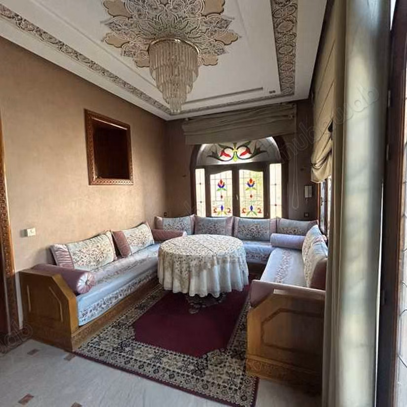 Villa à Vendre de 830.0 m² à Casablanca, Polo Maarif