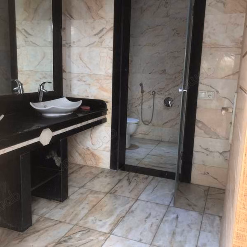 Villa à Vendre de 830.0 m² à Casablanca, Polo Maarif