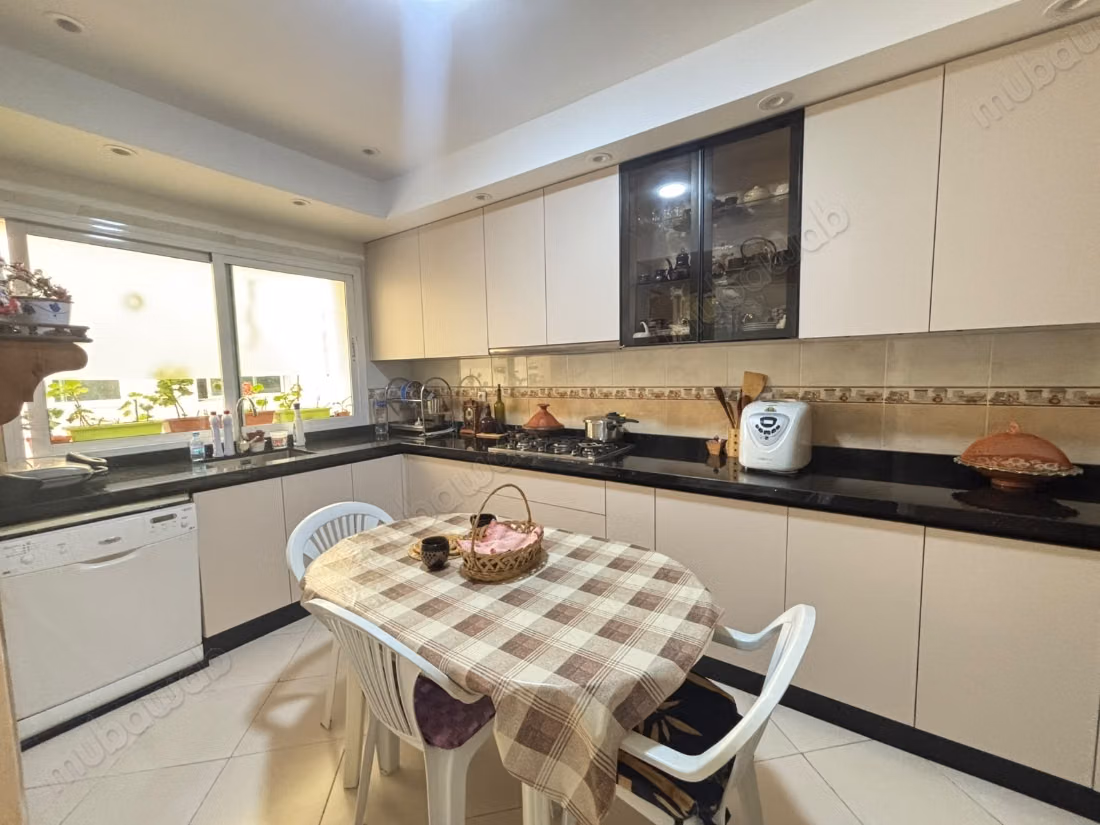 Spacieux appartement de 143 m² avec parking