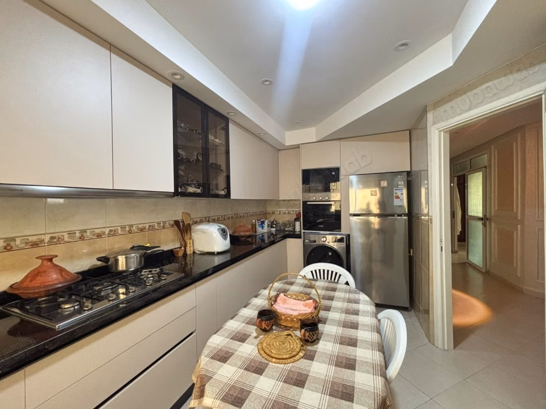 Spacieux appartement de 143 m² avec parking
