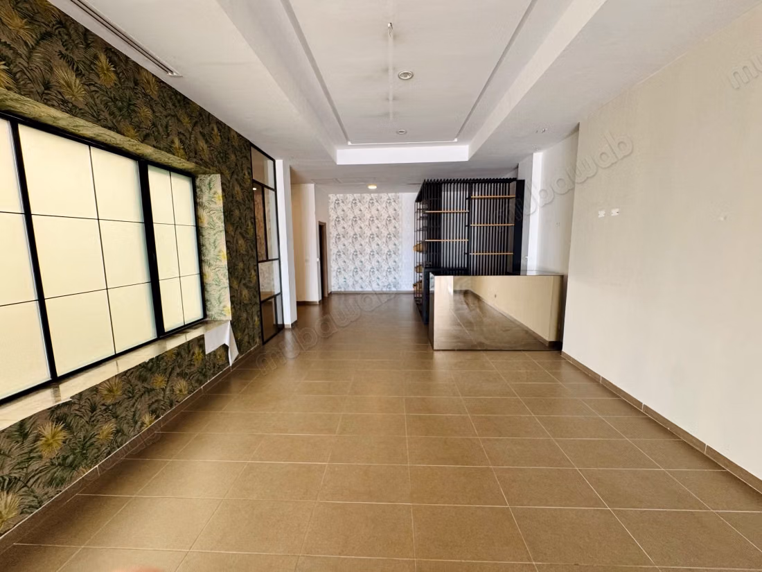 For rent commercial space in La Marsa